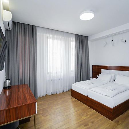 Hotel Type Rooms On Avenue Melikishvili, City Center Тбилиси Екстериор снимка